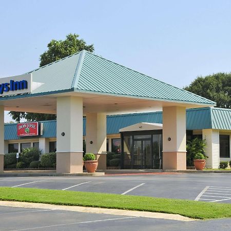 Days Inn By Wyndham Forrest City Exterior foto